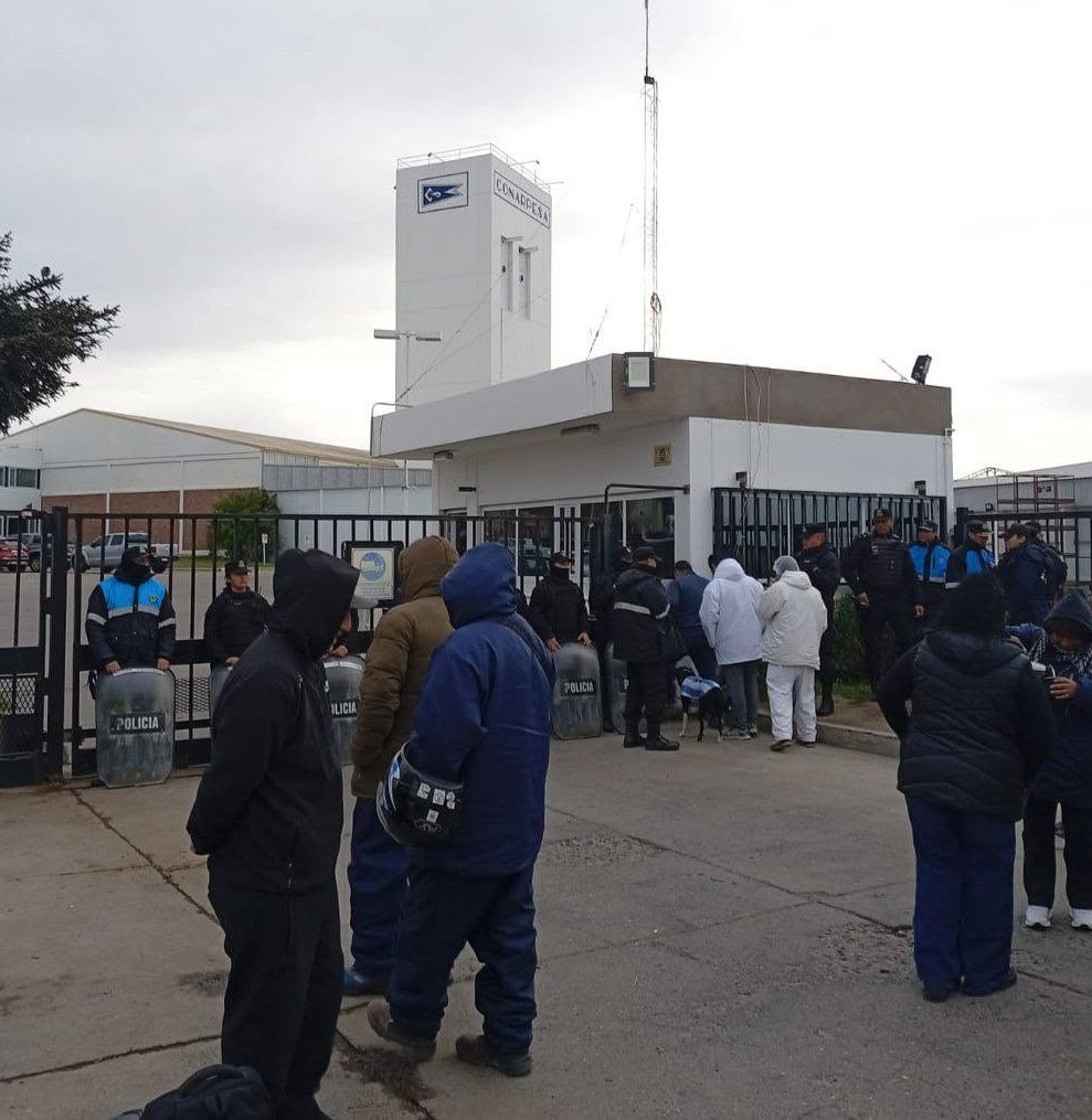 STIA, SOMU y SiCoNaRa se unen contra Conarpesa, denuncian irregularidades en la empresa y advierten con un paro general en la pesca